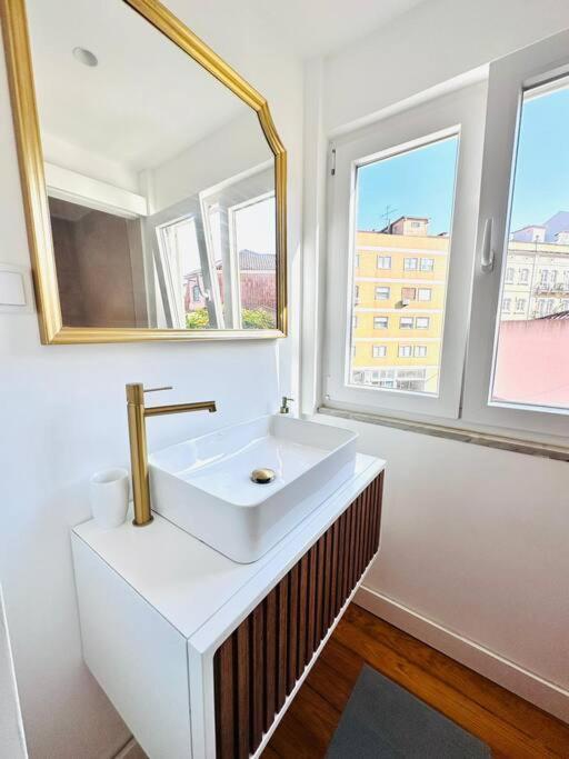 Lisbon City Center Flat For 6 Pp 외부 사진